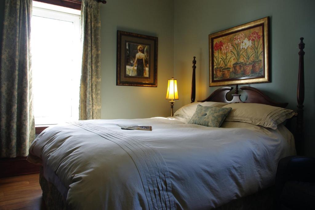 Spanish Bay Inn, Canada Sydney Room photo