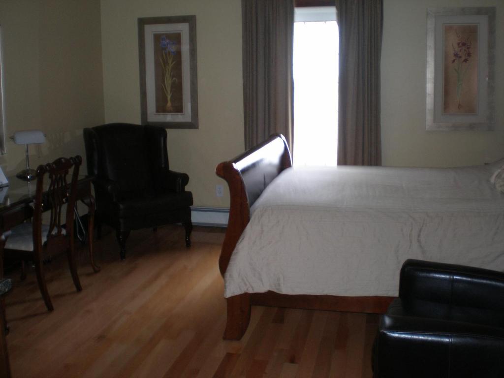 Spanish Bay Inn, Canada Sydney Room photo