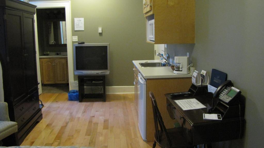 Spanish Bay Inn, Canada Sydney Room photo